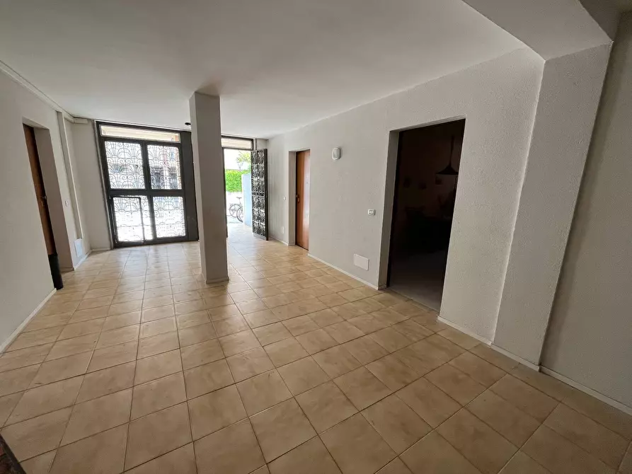 Immagine 10 di Casa indipendente in vendita  in VIA LEVANTE a Vasto