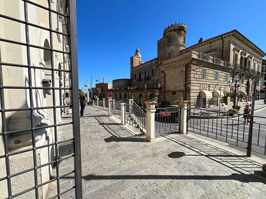 Immagine 7 di Locale commerciale in affitto  in piazza Rossetti a Vasto