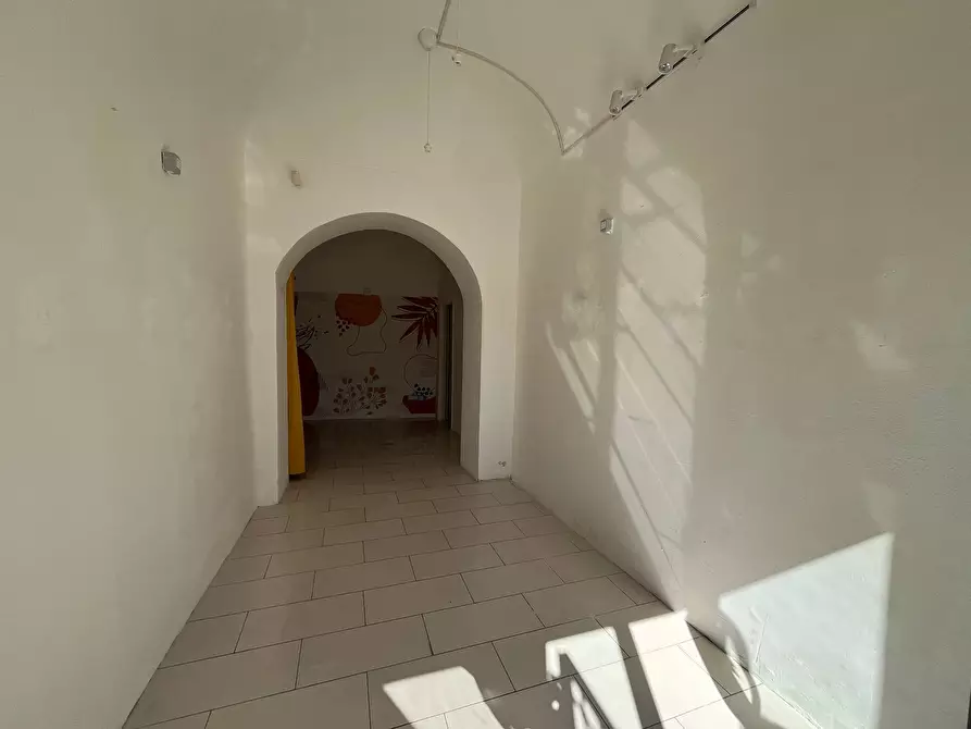 Immagine 11 di Locale commerciale in affitto  in piazza Rossetti a Vasto