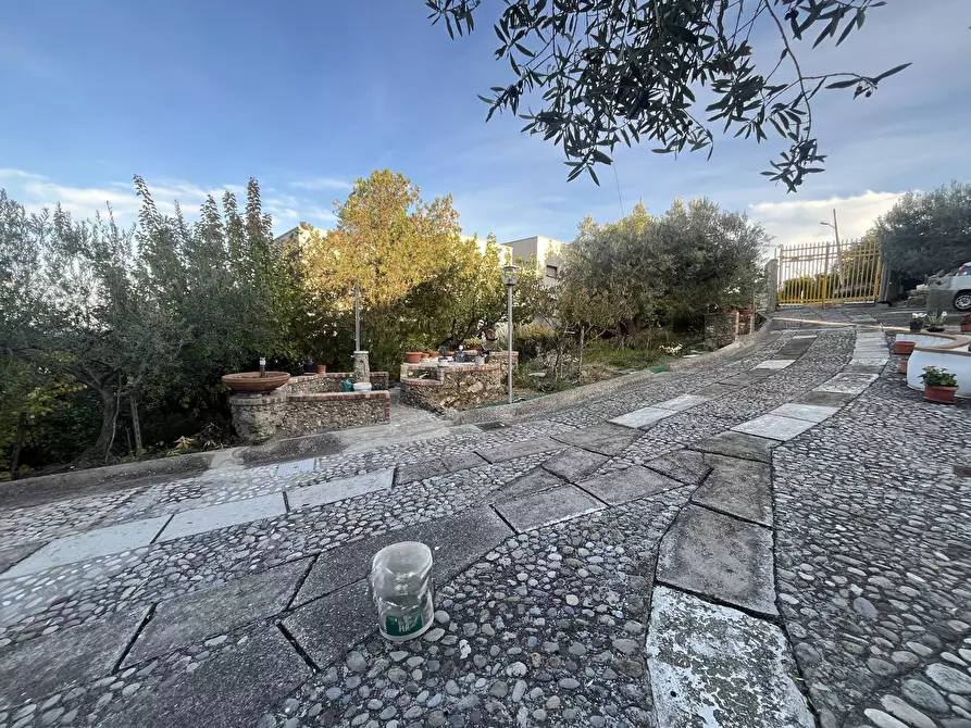 Immagine 8 di Villa in vendita  in via Alessandro III a Vasto