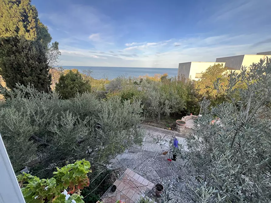 Immagine 6 di Villa in vendita  in via Alessandro III a Vasto