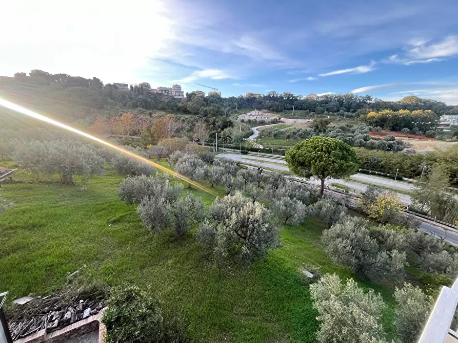 Immagine 17 di Villa in vendita  in via Alessandro III a Vasto