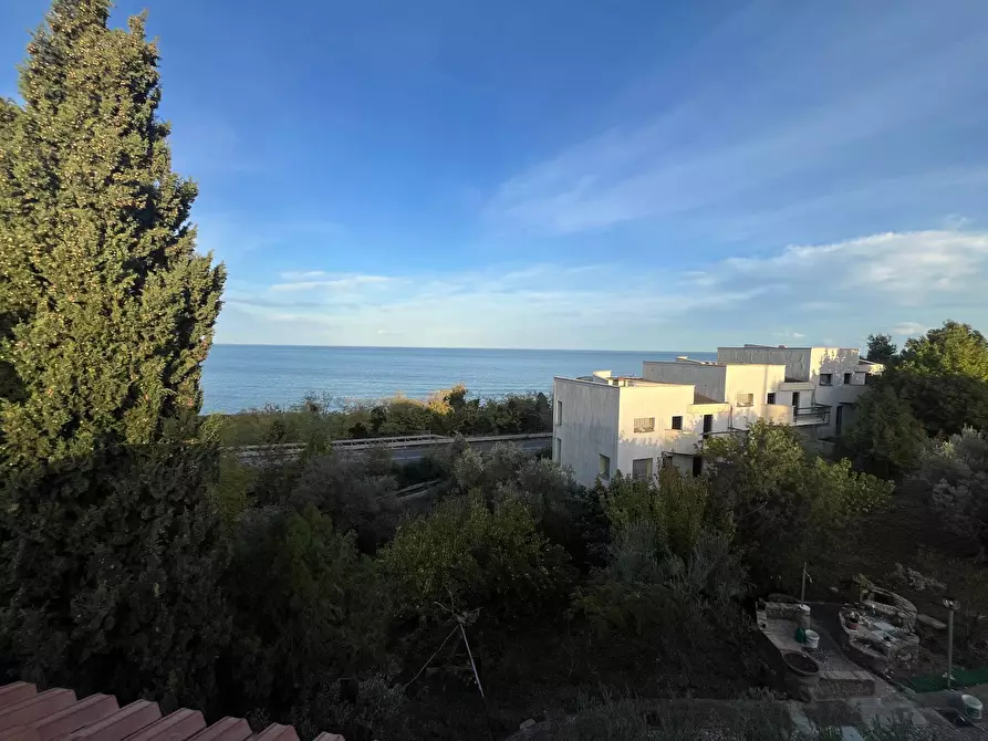 Immagine 5 di Villa in vendita  in via Alessandro III a Vasto