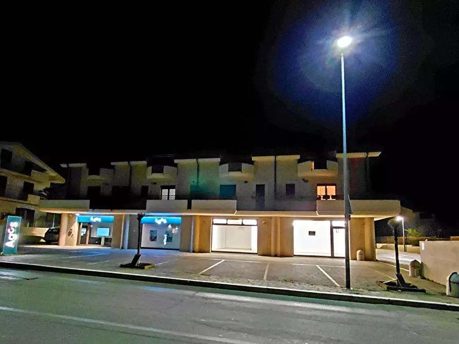 Immagine 2 di Locale commerciale in affitto  in VIA INCORONATA 33 a Vasto