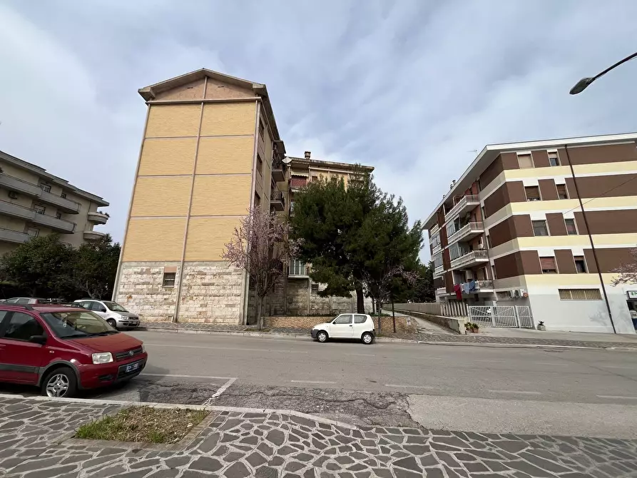 Immagine 28 di Appartamento in vendita  in CORSO EUROPA a Vasto