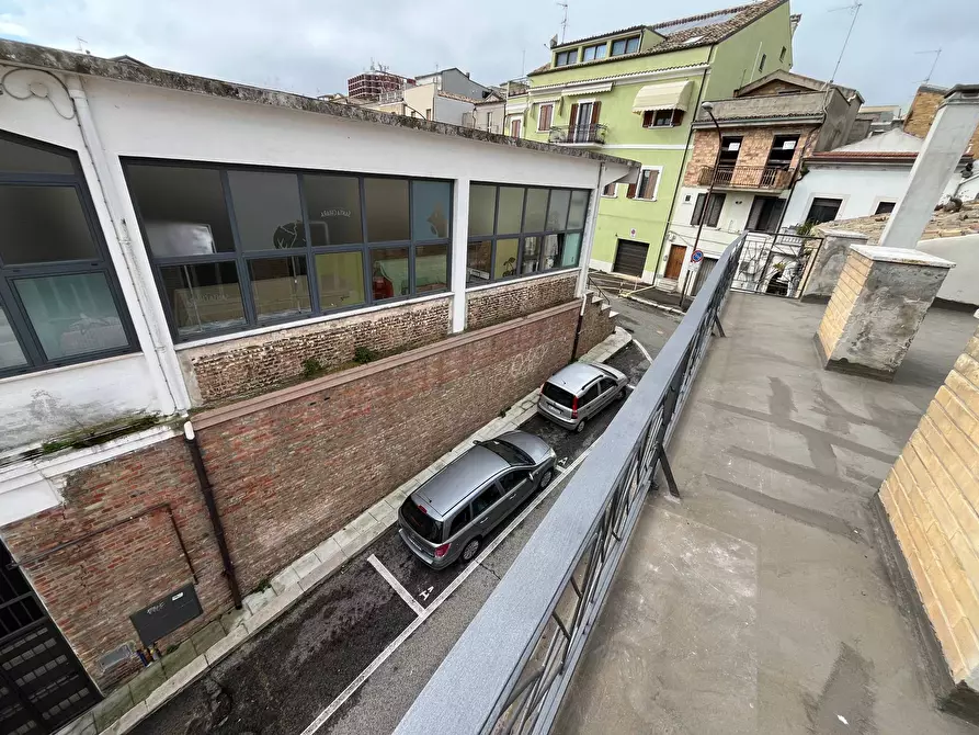 Immagine 17 di Casa semindipendente in vendita  in PIAZZA SANTA CHIARA a Vasto