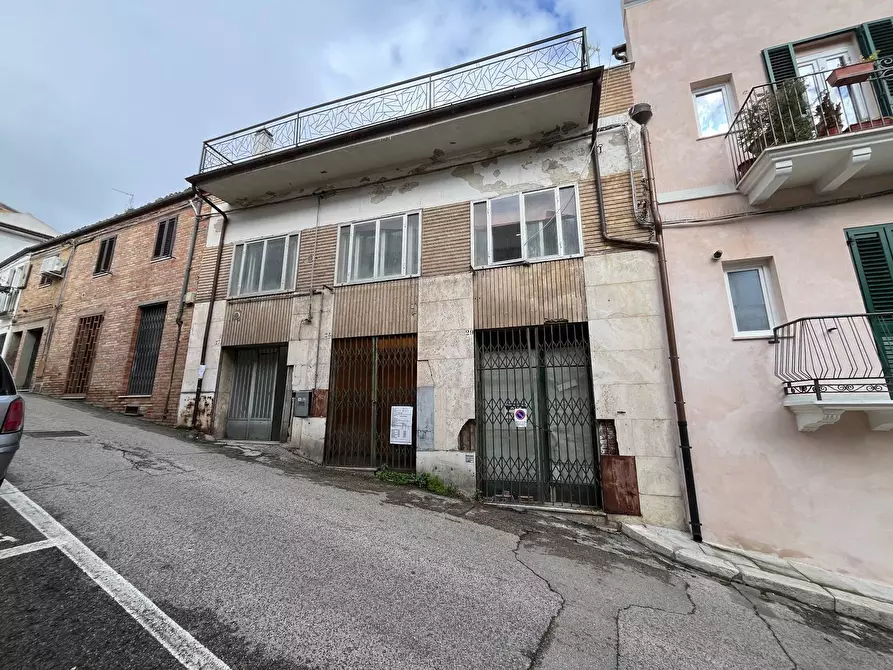 Immagine 20 di Casa semindipendente in vendita  in PIAZZA SANTA CHIARA a Vasto