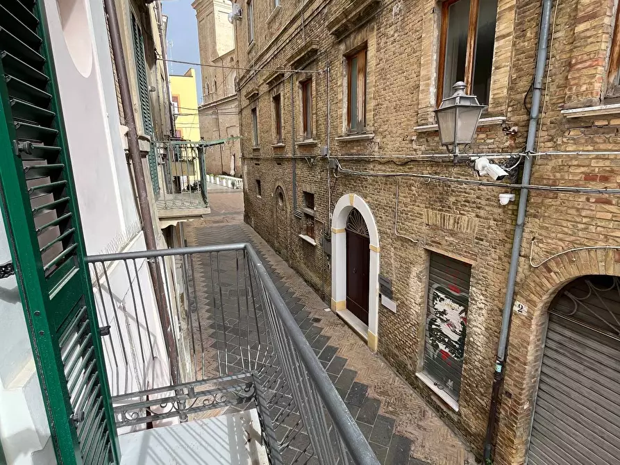 Immagine 7 di Appartamento in vendita  in VIA DELLE CISTERNE 7 a Vasto