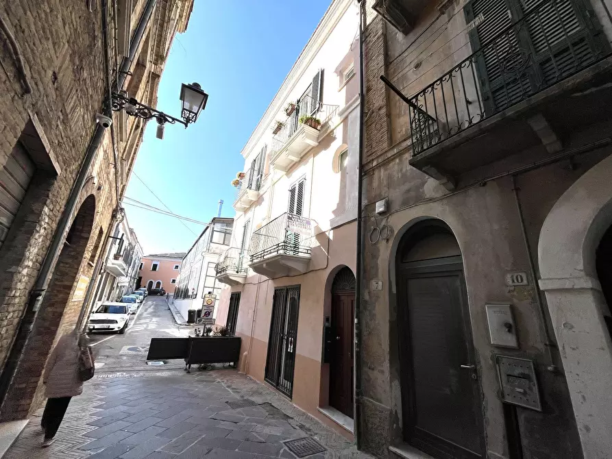 Immagine 2 di Appartamento in vendita  in VIA DELLE CISTERNE 7 a Vasto