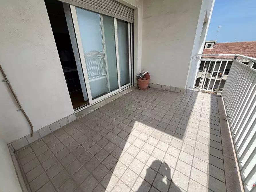 Immagine 9 di Appartamento in vendita  in CORSO MAZZINI 320 a Vasto