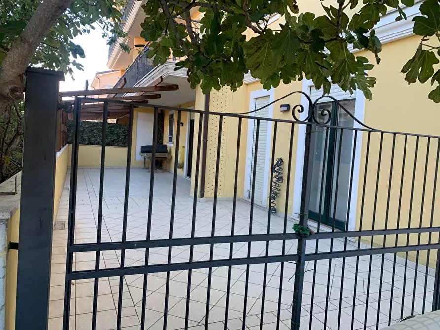 Immagine 33 di Casa indipendente in vendita  in VIA CATONE a Vasto
