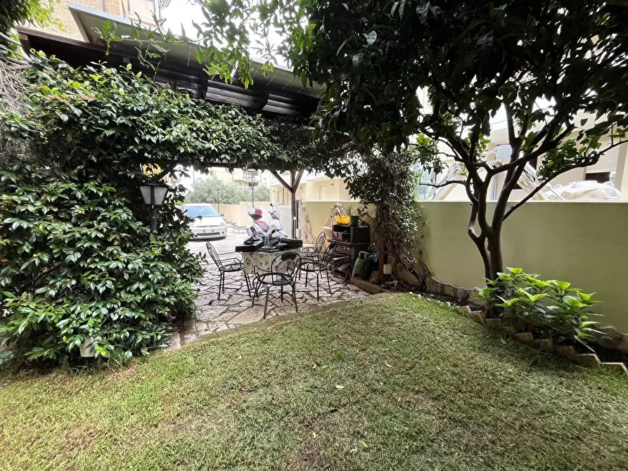 Immagine 1 di Villetta a schiera in vendita  in VIA DEL PORTO 100/R a Vasto