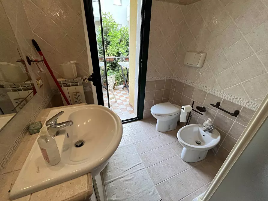 Immagine 29 di Villetta a schiera in vendita  in VIA DEL PORTO 100/R a Vasto