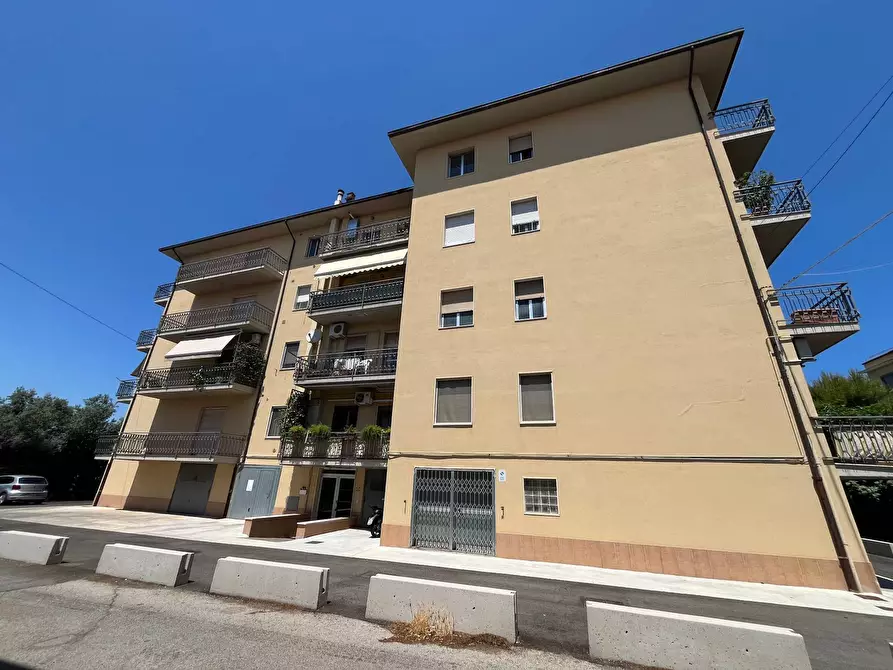 Immagine 12 di Appartamento in vendita  in VIA PIETRO MICCA a Vasto