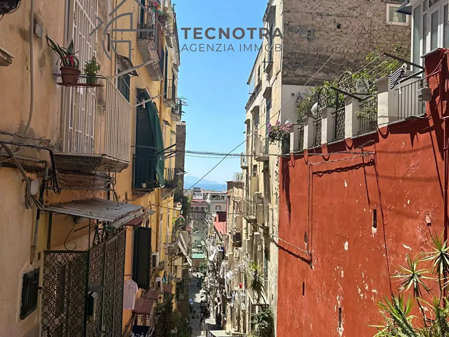 Immagine 31 di Appartamento in vendita  in Salita Santa Maria Apparente 8 a Napoli