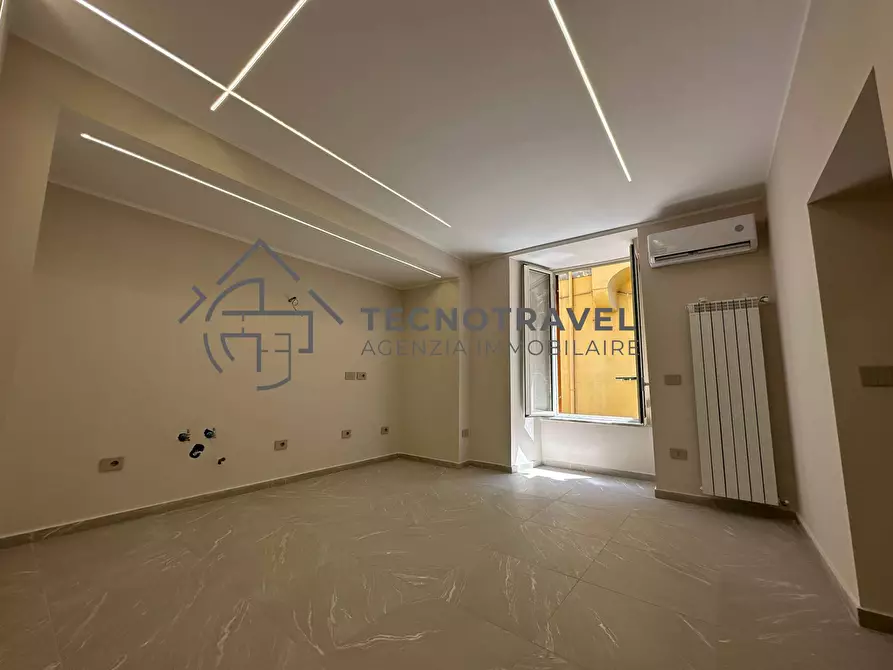 Immagine 7 di Appartamento in vendita  in Salita Santa Maria Apparente 8 a Napoli