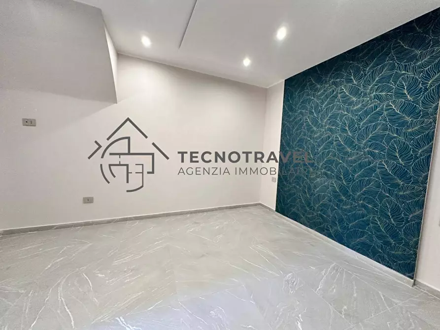 Immagine 9 di Appartamento in vendita  in Salita Santa Maria Apparente 8 a Napoli