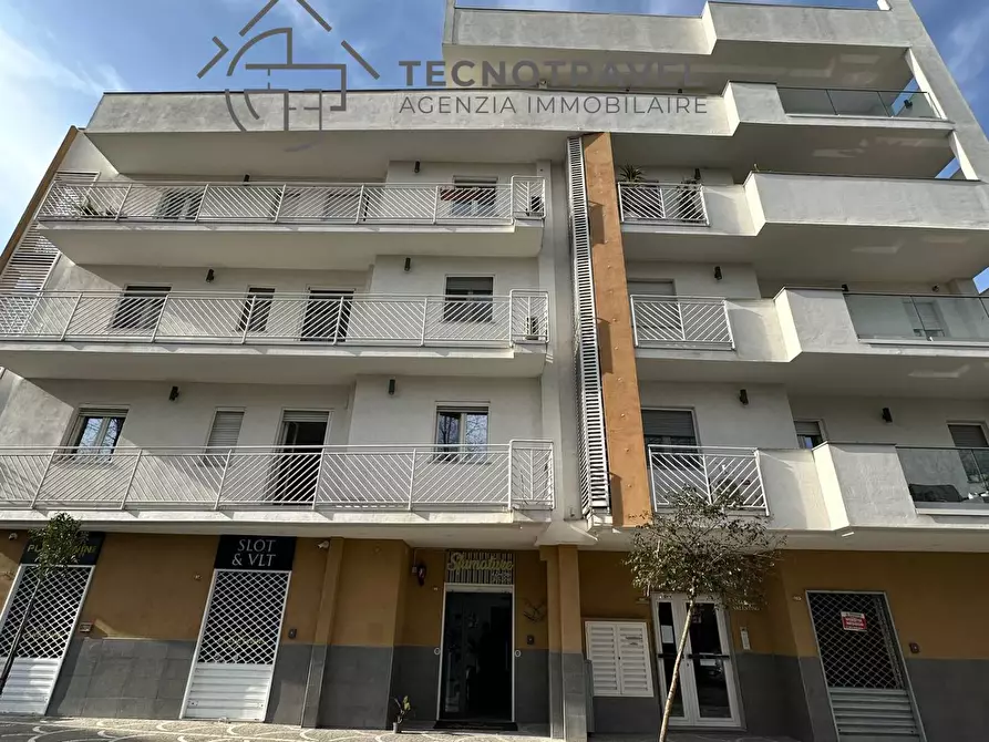 Immagine 8 di Locale commerciale in affitto  in via pio xii 43 a Casoria