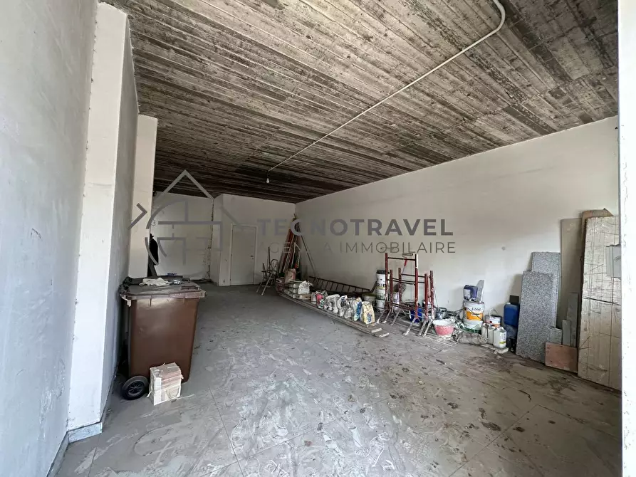 Immagine 10 di Locale commerciale in affitto  in via pio xii 43 a Casoria