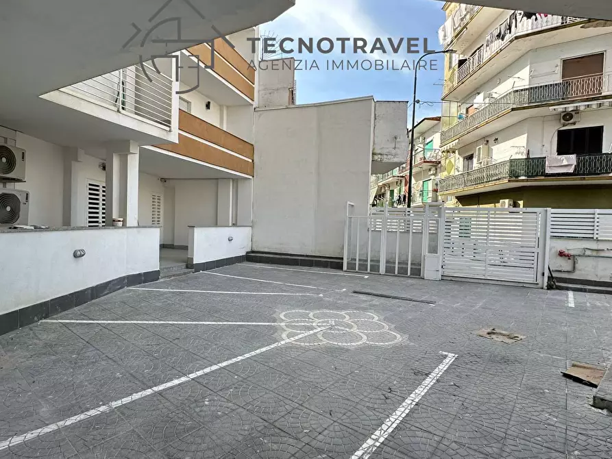 Immagine 7 di Locale commerciale in affitto  in via pio xii 43 a Casoria