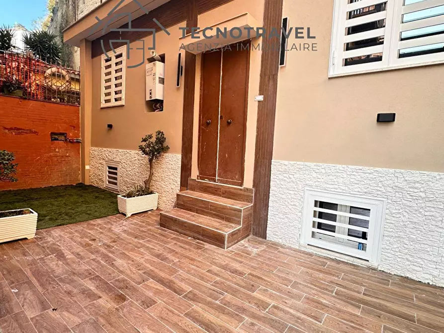 Immagine 15 di Appartamento in vendita  in via del parco carelli 42 a Napoli