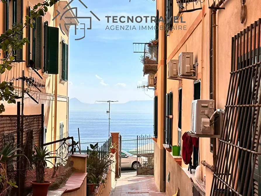 Immagine 12 di Appartamento in vendita  in via del parco carelli 42 a Napoli