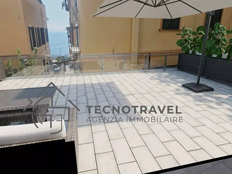 Immagine 16 di Appartamento in vendita  in via del parco carelli 42 a Napoli