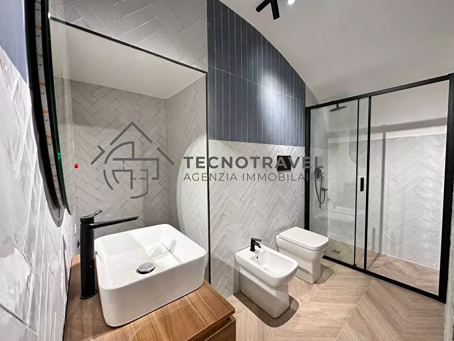 Immagine 11 di Appartamento in vendita  in Via Santo Strato 22 a Napoli