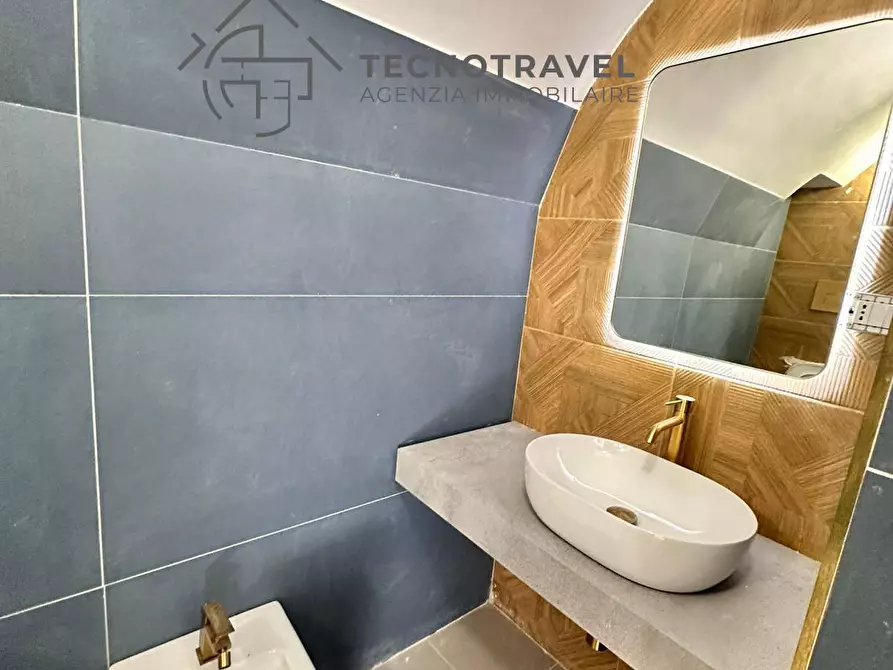 Immagine 14 di Appartamento in vendita  in Via Santo Strato 22 a Napoli