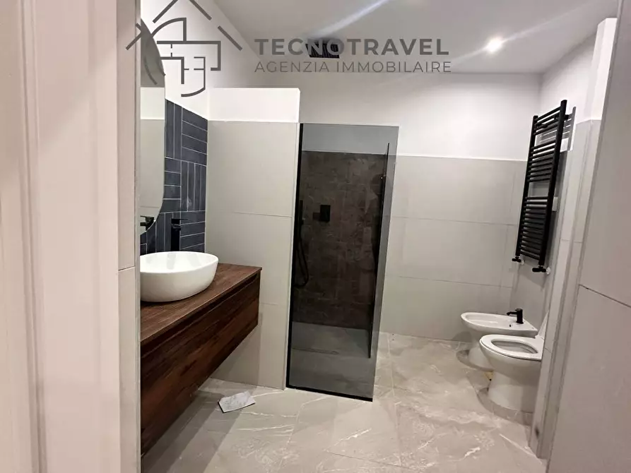 Immagine 25 di Appartamento in vendita  in Salita Santa Maria Apparente 8 a Napoli