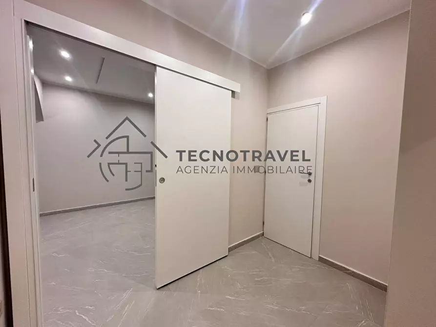 Immagine 6 di Appartamento in vendita  in Salita Santa Maria Apparente 8 a Napoli