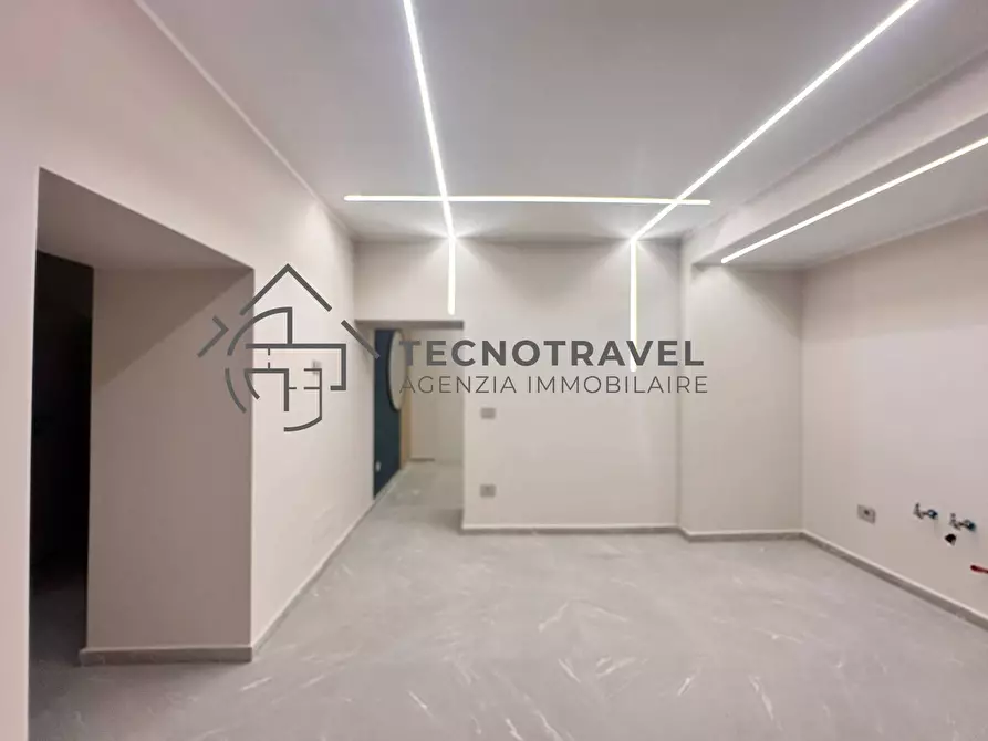 Immagine 12 di Appartamento in vendita  in Salita Santa Maria Apparente 8 a Napoli