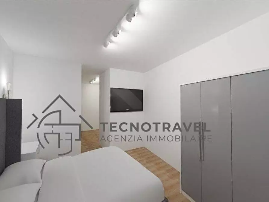 Immagine 4 di Appartamento in vendita  in via baffi 15 a Napoli