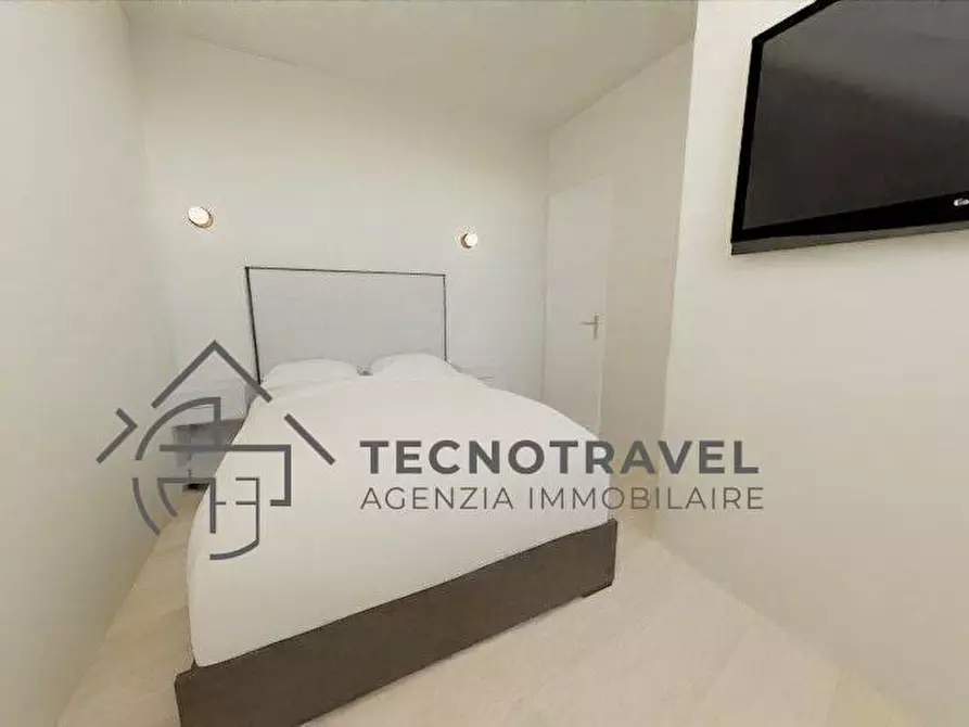 Immagine 10 di Appartamento in vendita  in via baffi 15 a Napoli