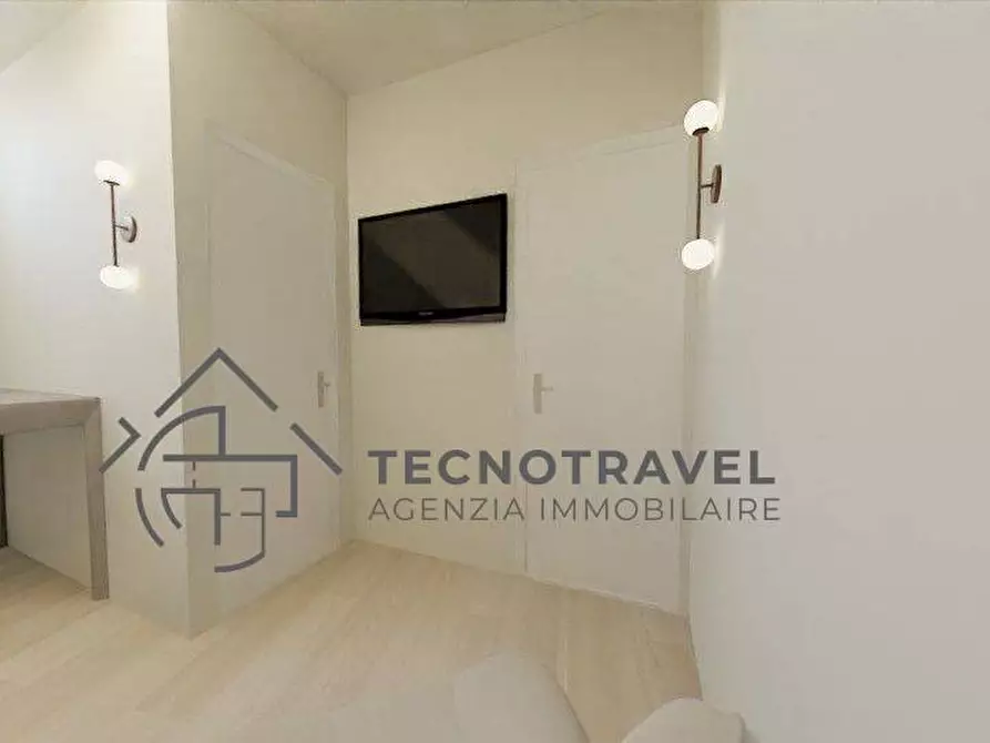 Immagine 2 di Appartamento in vendita  in via baffi 15 a Napoli