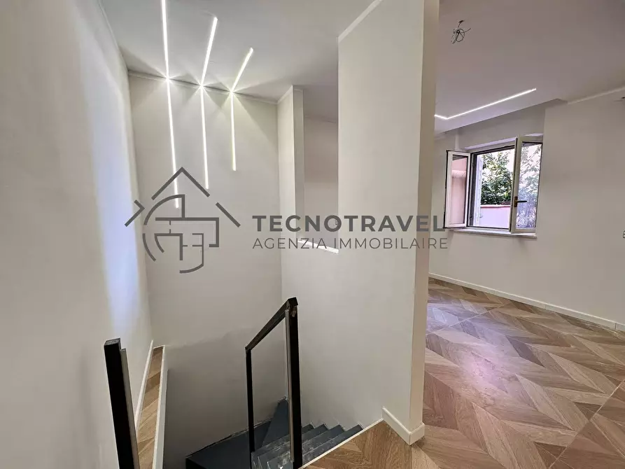 Immagine 20 di Appartamento in vendita  in via del parco carelli 42 a Napoli