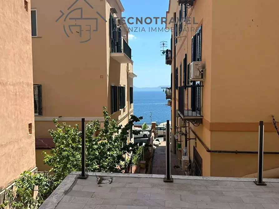 Immagine 4 di Appartamento in vendita  in via del parco carelli 42 a Napoli