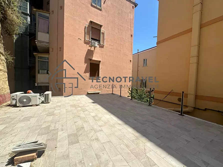 Immagine 6 di Appartamento in vendita  in via del parco carelli 42 a Napoli