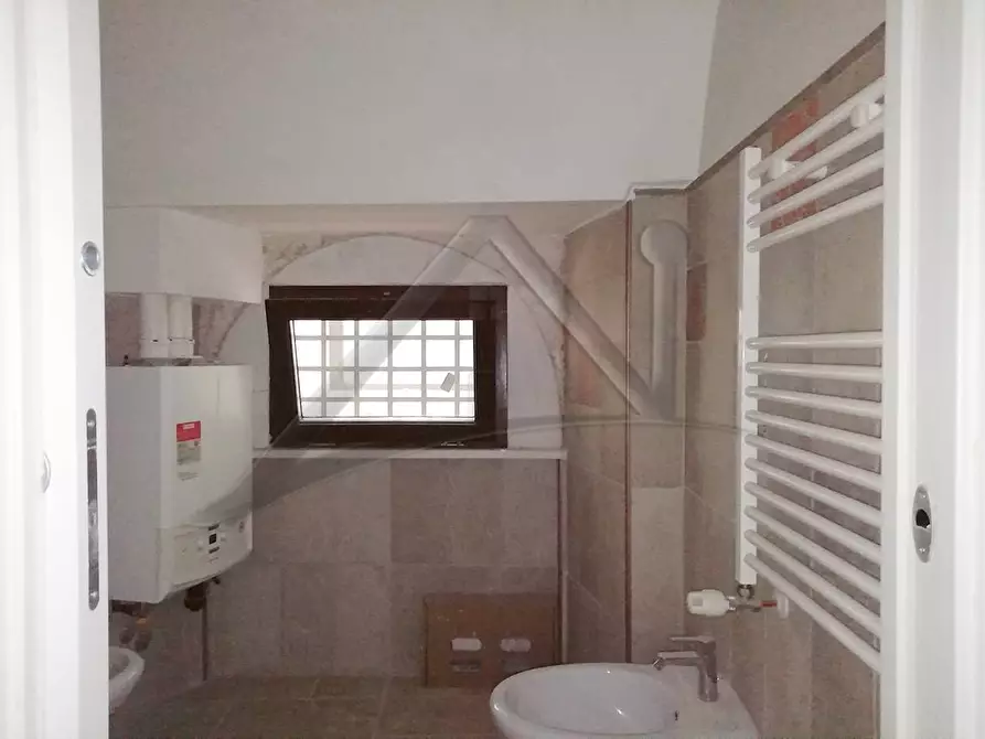 Immagine 10 di Locale commerciale in affitto  in Via Patini 69 a L'aquila