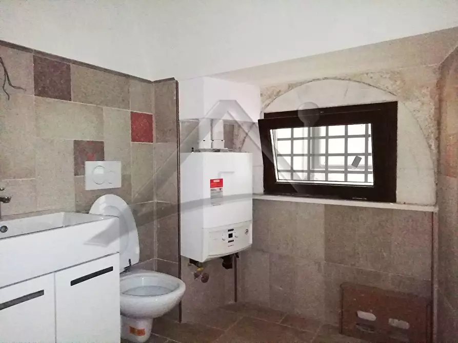 Immagine 11 di Locale commerciale in affitto  in Via Patini 69 a L'aquila