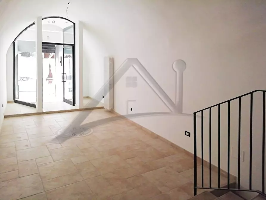 Immagine 13 di Locale commerciale in affitto  in Via Patini 69 a L'aquila