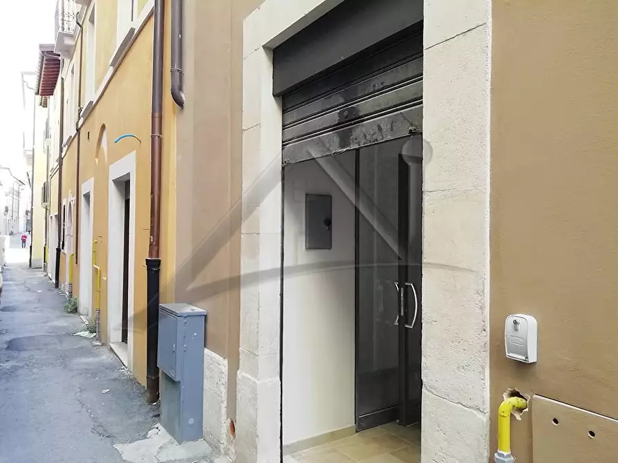 Immagine 15 di Locale commerciale in affitto  in Via Patini 69 a L'aquila