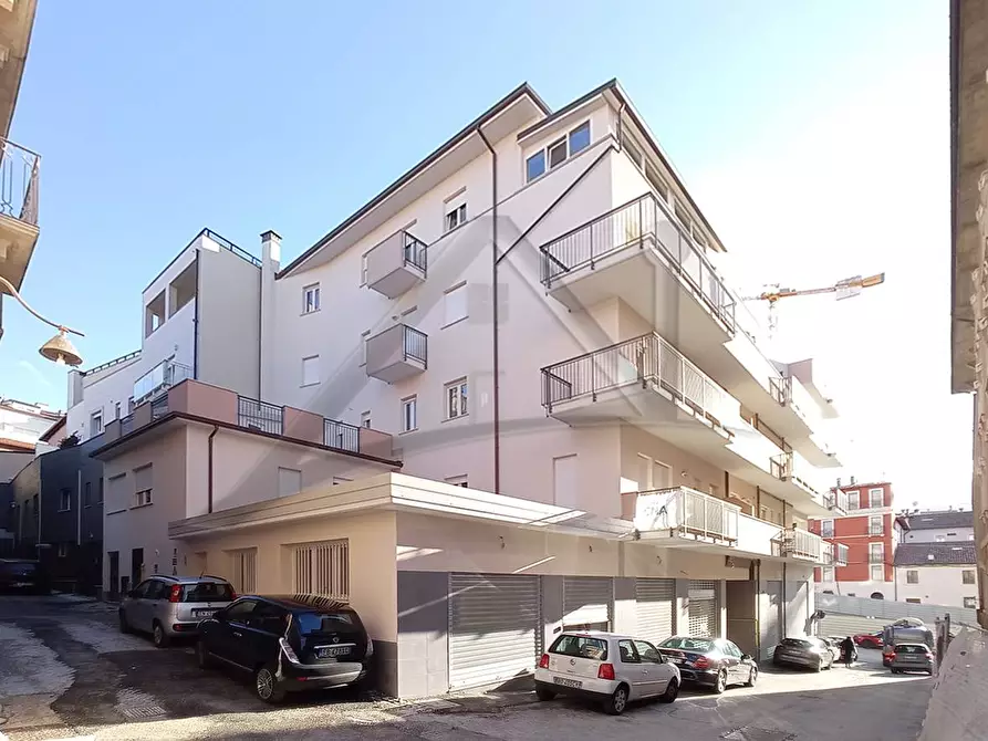 Immagine 1 di Appartamento in affitto  in Via Camponeschi 5 a L'aquila