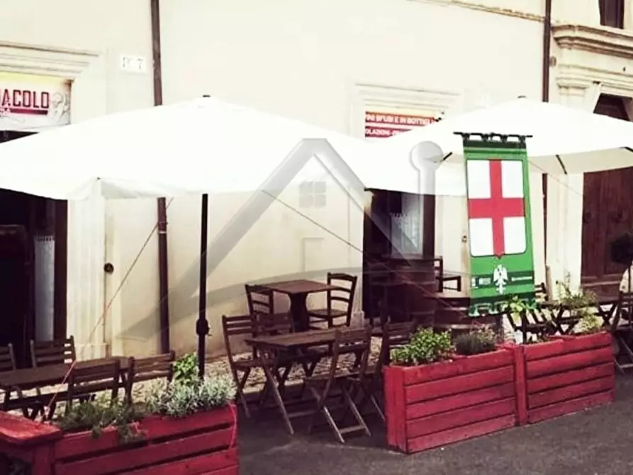 Immagine 1 di Locale commerciale in vendita  in Piazza Santa Giusta a L'aquila