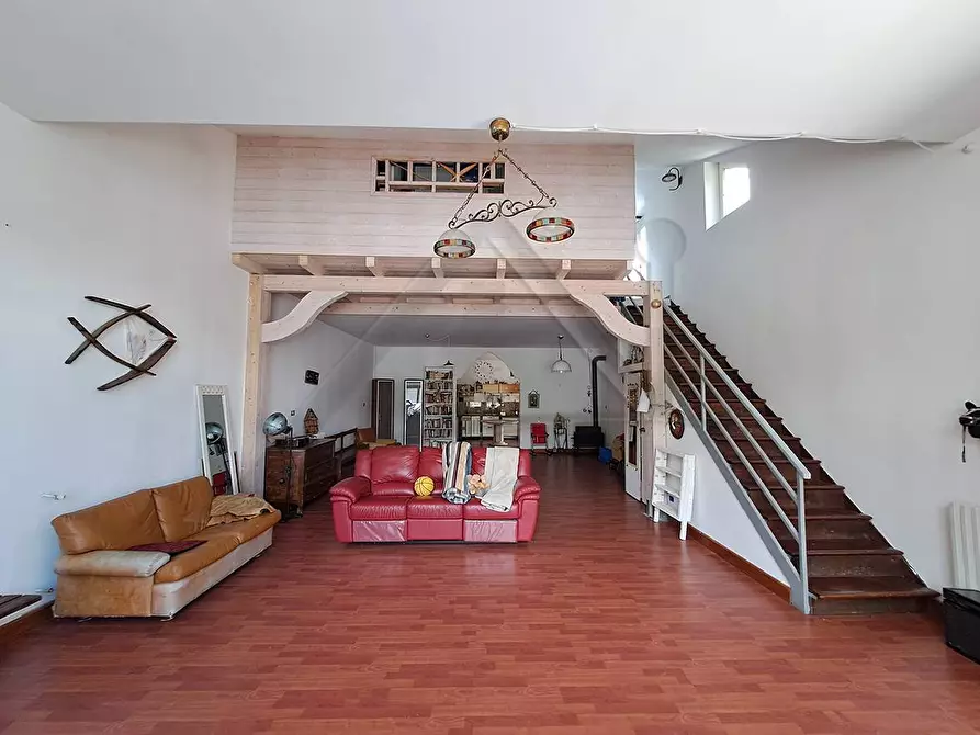 Immagine 5 di Casa indipendente in vendita  in Via Gualchiera a Acciano