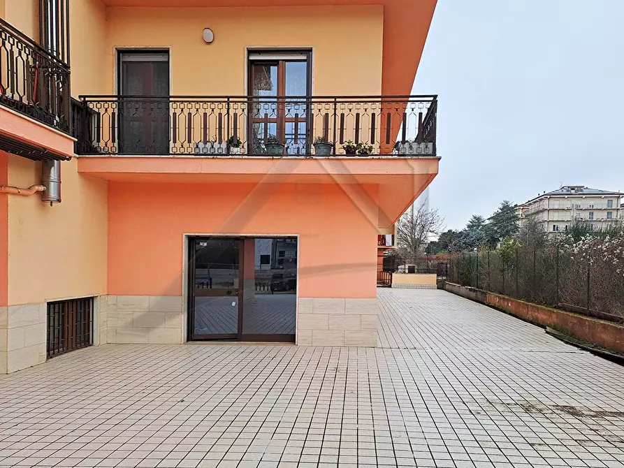 Immagine 9 di Locale commerciale in vendita  in Via Giancandido Pastorelli 16A a L'aquila