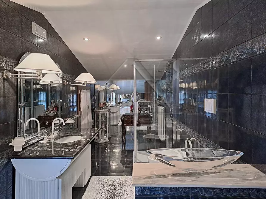 Immagine 36 di Villa in affitto  in Via Cappadocia 4 a L'aquila