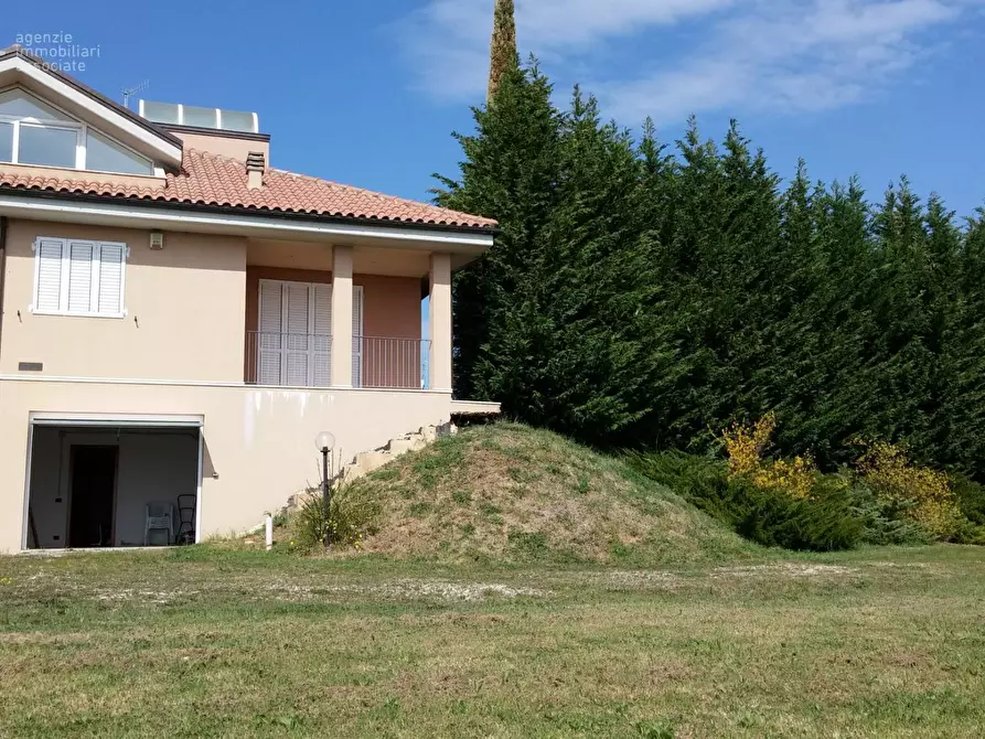 Immagine 31 di Villa in vendita  in Contrada Magazzini 18 a Ripatransone