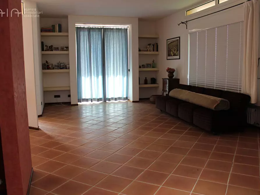 Immagine 34 di Villa in vendita  in Contrada Magazzini 18 a Ripatransone