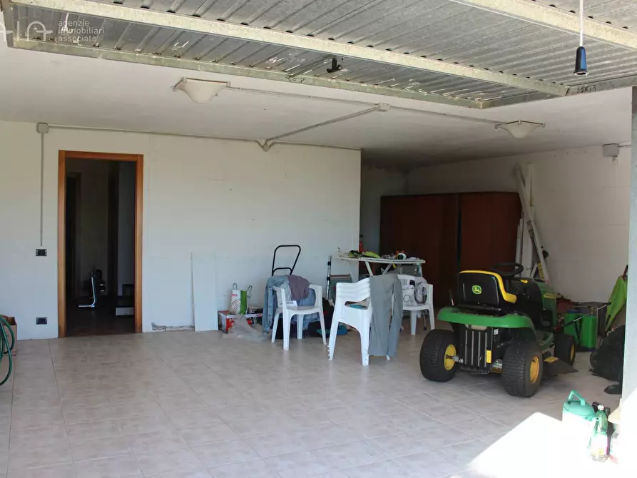 Immagine 35 di Villa in vendita  in Contrada Magazzini 18 a Ripatransone